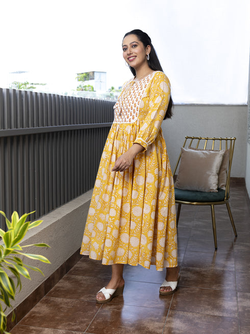 MULMUL ARUNIMA FLORAL BLOCK PRINTED DRESS MULMUL ARUNIMA FLORAL BLOCK PRINTED DRESS